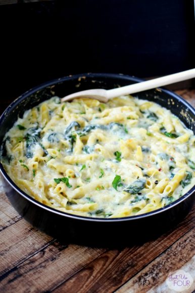 One Pot Spinach Artichoke Pasta - A Tasty Spinach And Artichoke Recipe