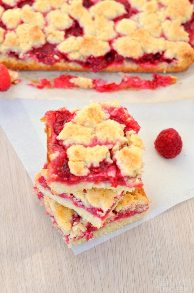 Raspberry Crumb Bars - A Delicious Raspberry Dessert!